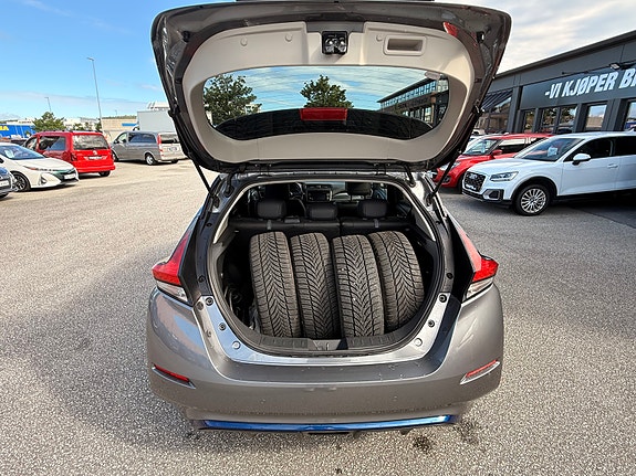 Nissan Leaf 30 of 30