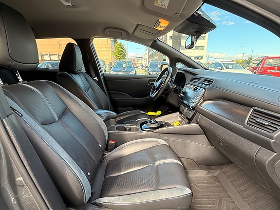 Nissan Leaf 17 of 30