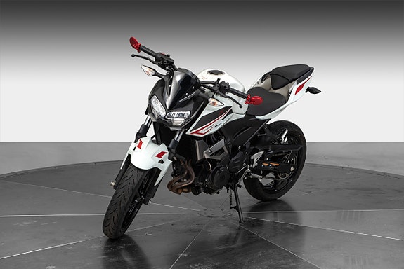 Kawasaki Z 400 5 of 13