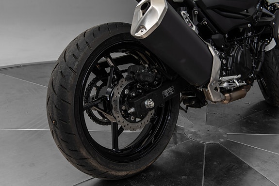 Kawasaki Z 400 9 of 13