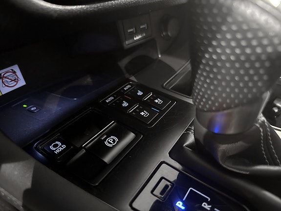 Lexus RX450h 18 of 23