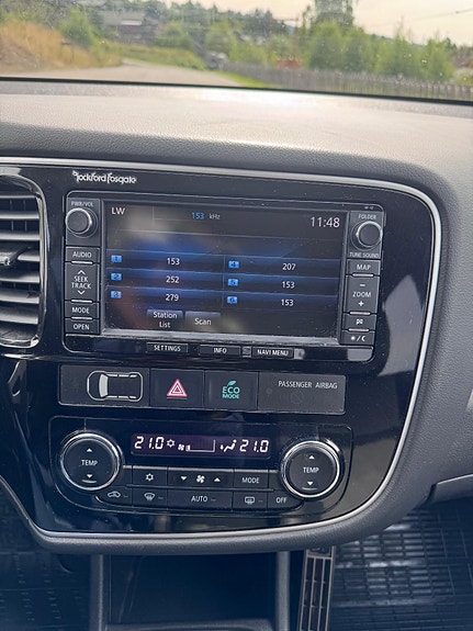 Mitsubishi Outlander 21 of 25