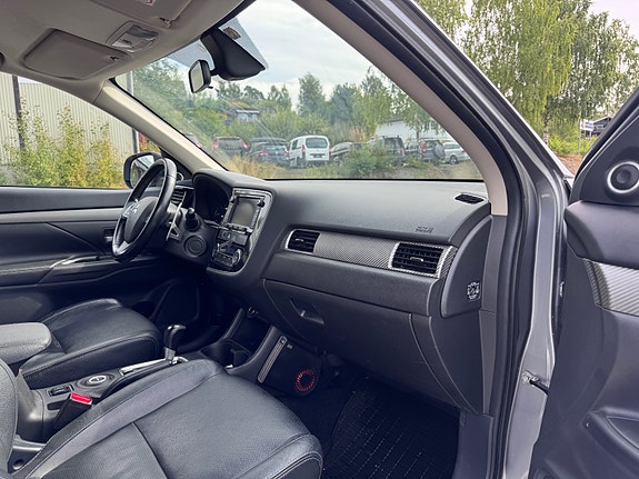 Mitsubishi Outlander 16 of 25
