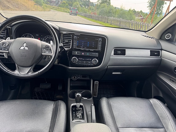 Mitsubishi Outlander 15 of 25