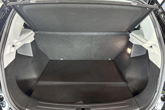 MG ZS EV 9 of 24