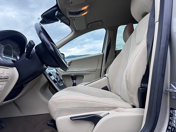 Volvo XC60 15 of 21