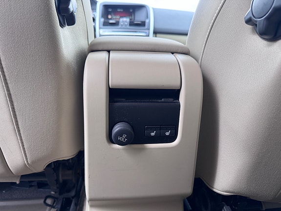 Volvo XC60 12 of 21