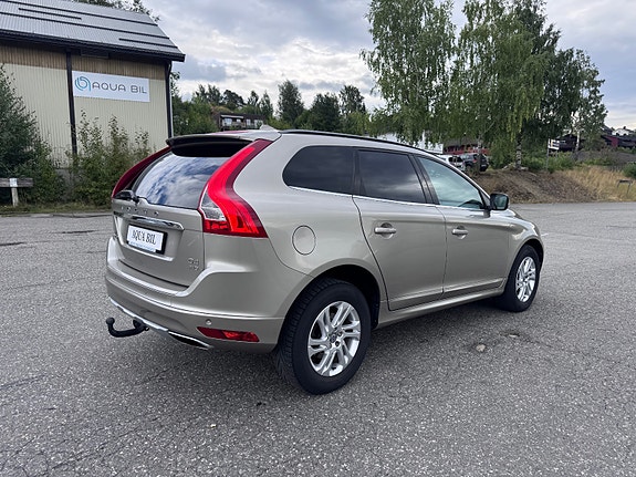 Volvo XC60 7 of 21