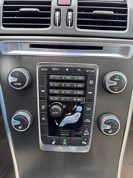 Volvo XC60 19 of 21