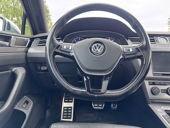 Volkswagen Passat Alltrack 17 of 24