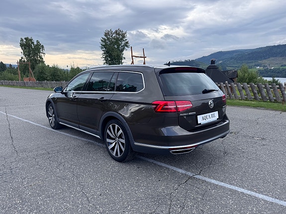 Volkswagen Passat Alltrack 6 of 24