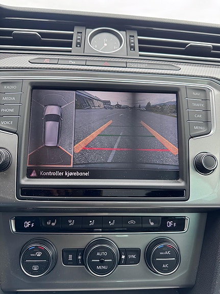 Volkswagen Passat Alltrack 24 of 24