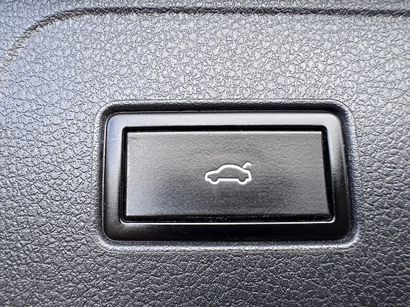 Volkswagen Passat Alltrack 11 of 24