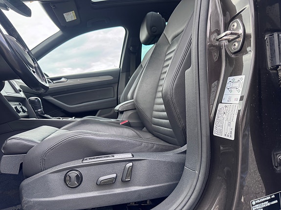 Volkswagen Passat Alltrack 15 of 24