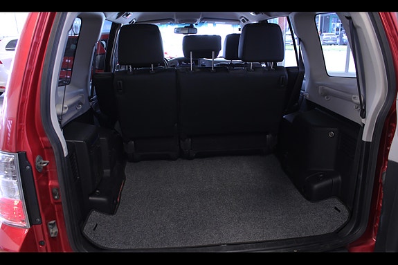 Mitsubishi Pajero 16 of 17