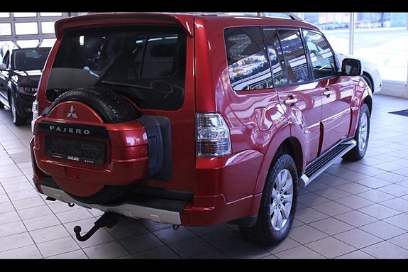 Mitsubishi Pajero 7 of 17