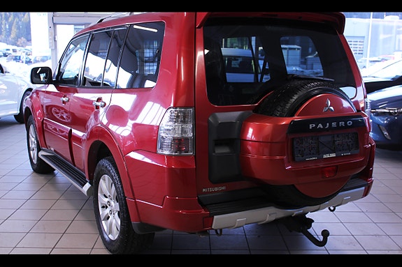 Mitsubishi Pajero 5 of 17