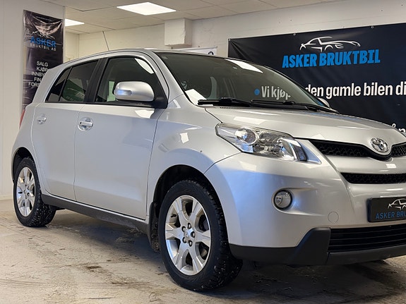 Toyota Urban Cruiser 2 of 30