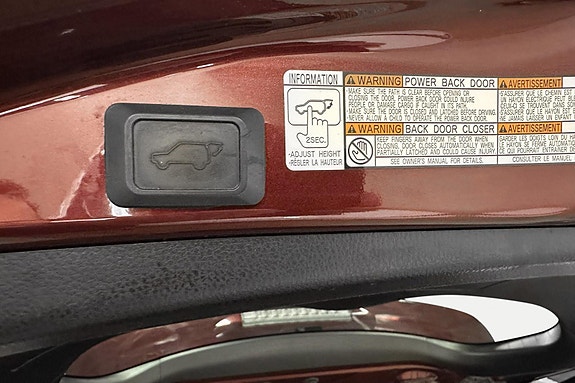 Toyota RAV4 12 of 16