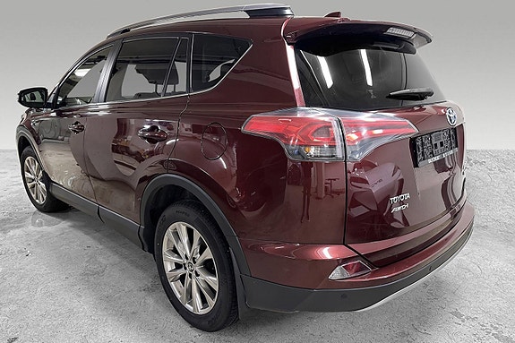 Toyota RAV4 2 of 16