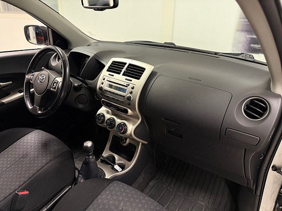 Toyota Urban Cruiser 29 of 30