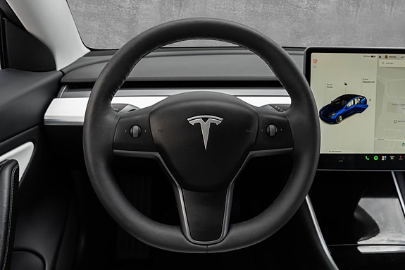 Tesla Model 3 14 of 30