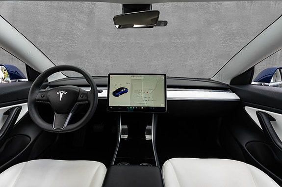 Tesla Model 3 12 of 30
