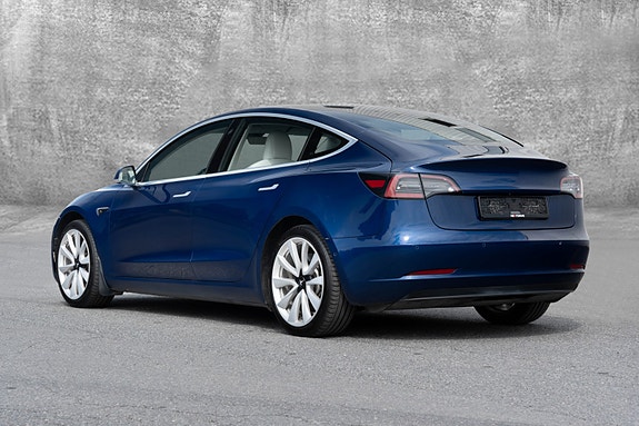 Tesla Model 3 5 of 30