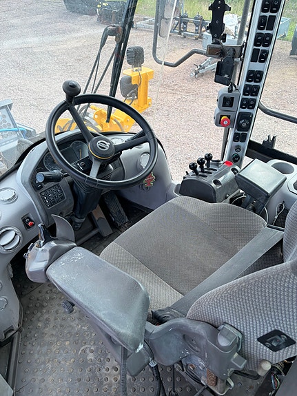 Volvo L70H 4 of 5