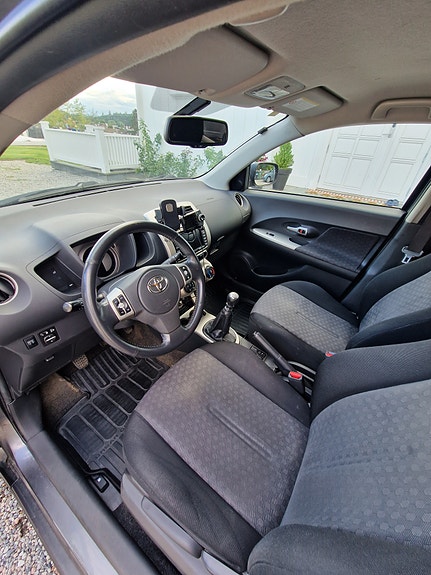 Toyota Urban Cruiser 12 of 19
