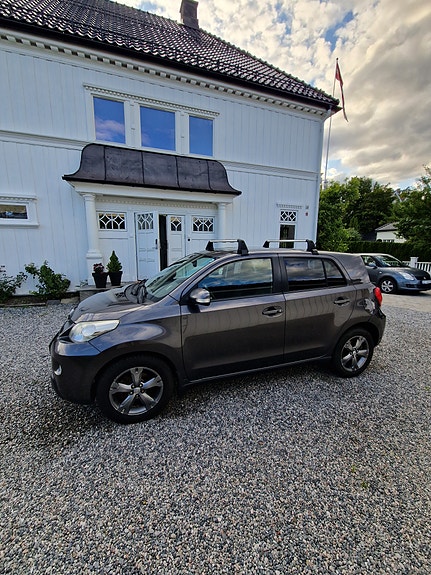 Toyota Urban Cruiser 6 of 19