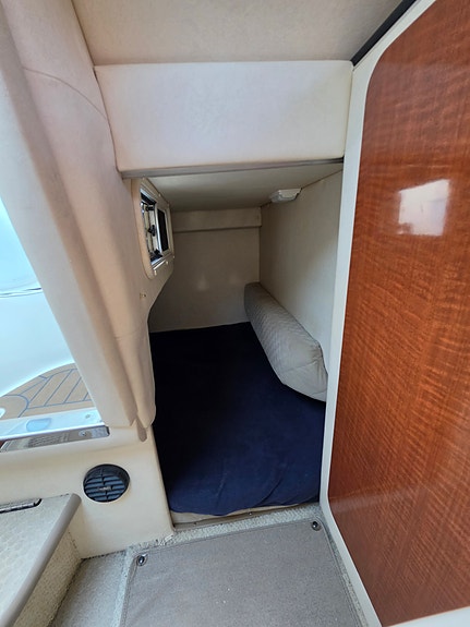 Sea-Ray 275 Sundancer 14 of 25