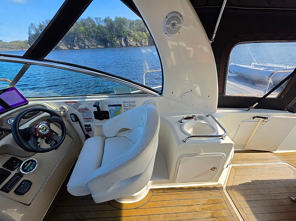 Sea-Ray 275 Sundancer 19 of 25