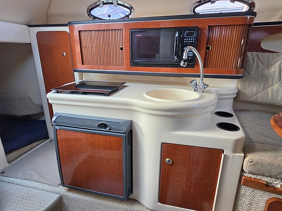 Sea-Ray 275 Sundancer 9 of 25