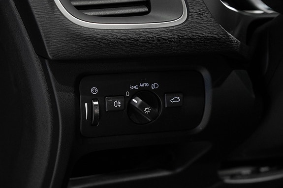Volvo V40 Cross Country 18 of 30
