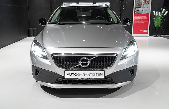 Volvo V40 Cross Country 10 of 30