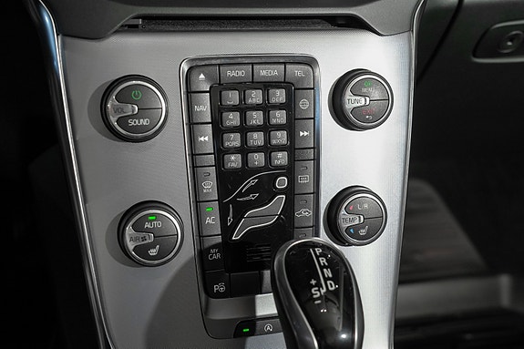 Volvo V40 Cross Country 22 of 30