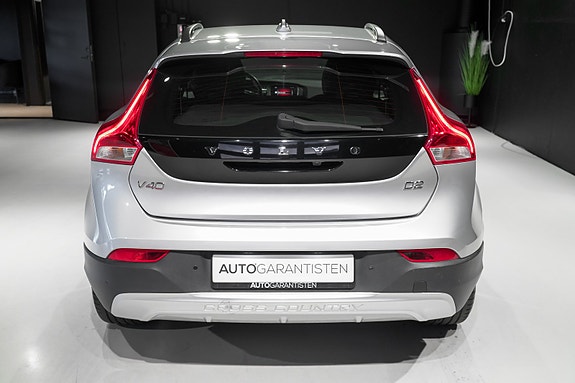 Volvo V40 Cross Country 4 of 30