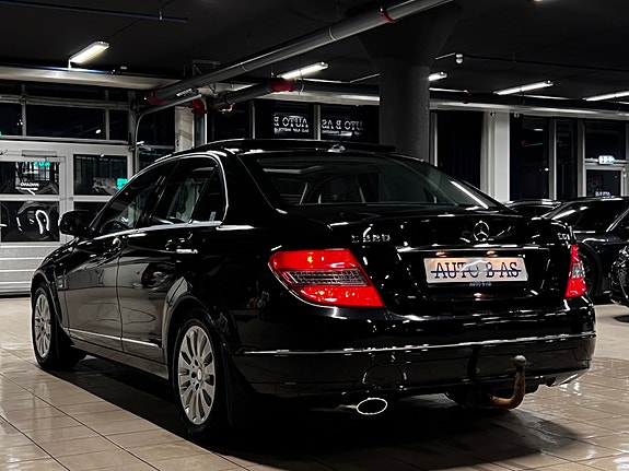 Mercedes-Benz C220 d 3 of 30