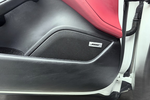 Porsche Taycan 4S 18 of 30