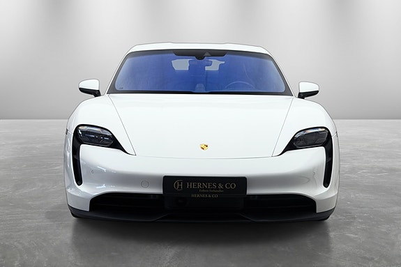 Porsche Taycan 4S 3 of 30