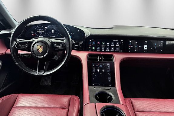 Porsche Taycan 4S 19 of 30