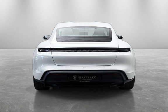 Porsche Taycan 4S 9 of 30