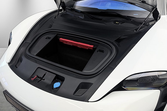 Porsche Taycan 4S 6 of 30