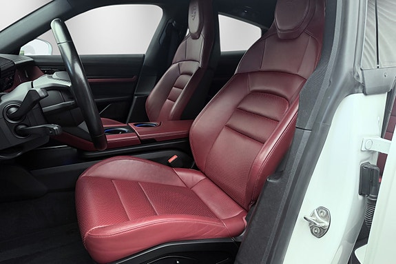 Porsche Taycan 4S 15 of 30