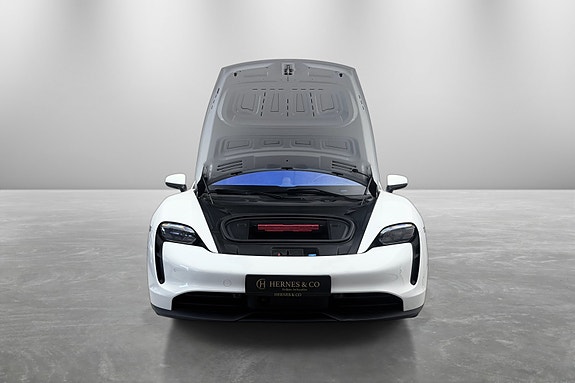 Porsche Taycan 4S 5 of 30