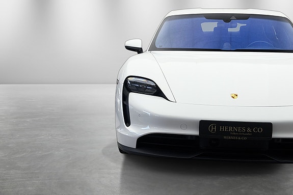 Porsche Taycan 4S 4 of 30