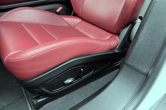 Porsche Taycan 4S 16 of 30