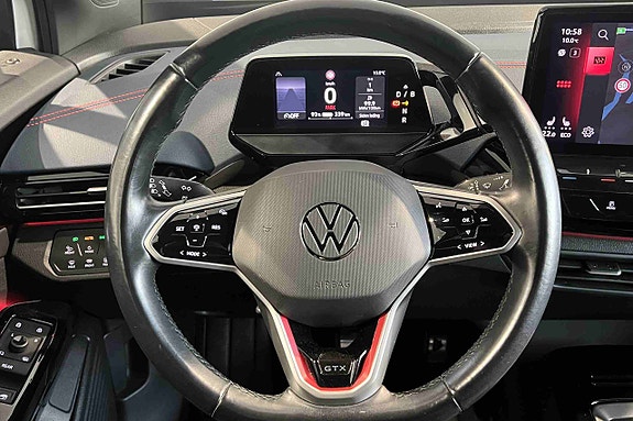 Volkswagen ID.5 GTX 15 of 30