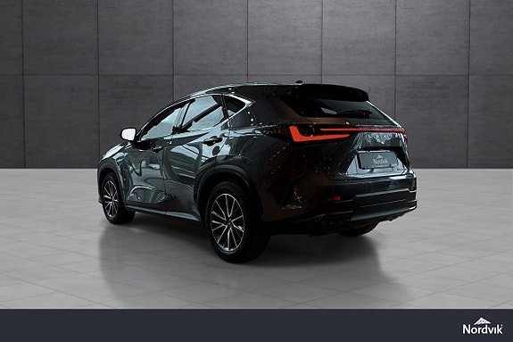 Lexus NX450h 3 of 30
